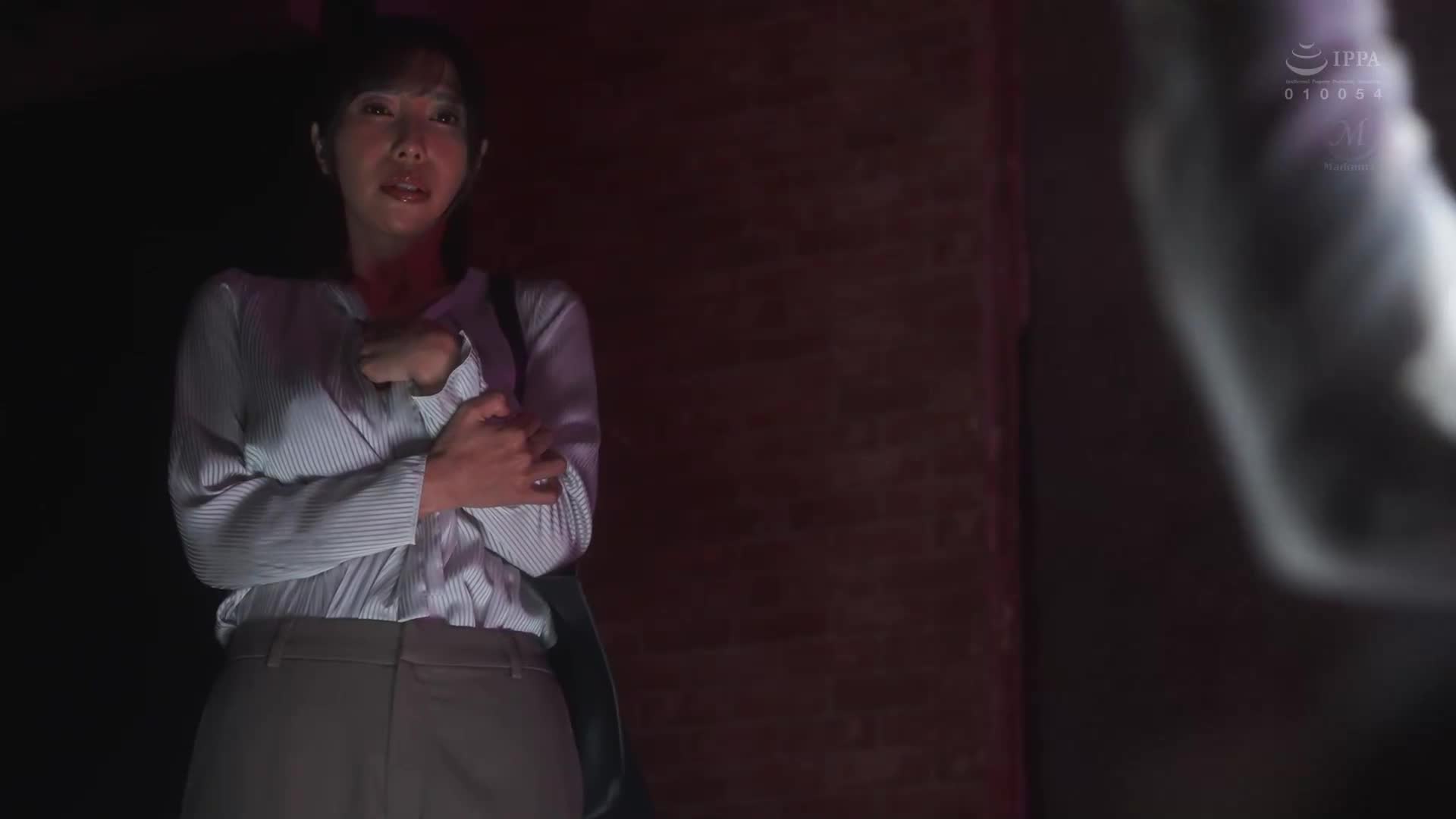 Female boss has an affair with SM, indulging in twisted stimulation and discipline. During lunch break, I was disciplined by my bad subordinates... Release the pleasure of &quot;suffering&quot; of an exclusive beauty. Kamihaya - AV大平台-Chinese Subtitles, Adult Films, AV, China, Online Streaming