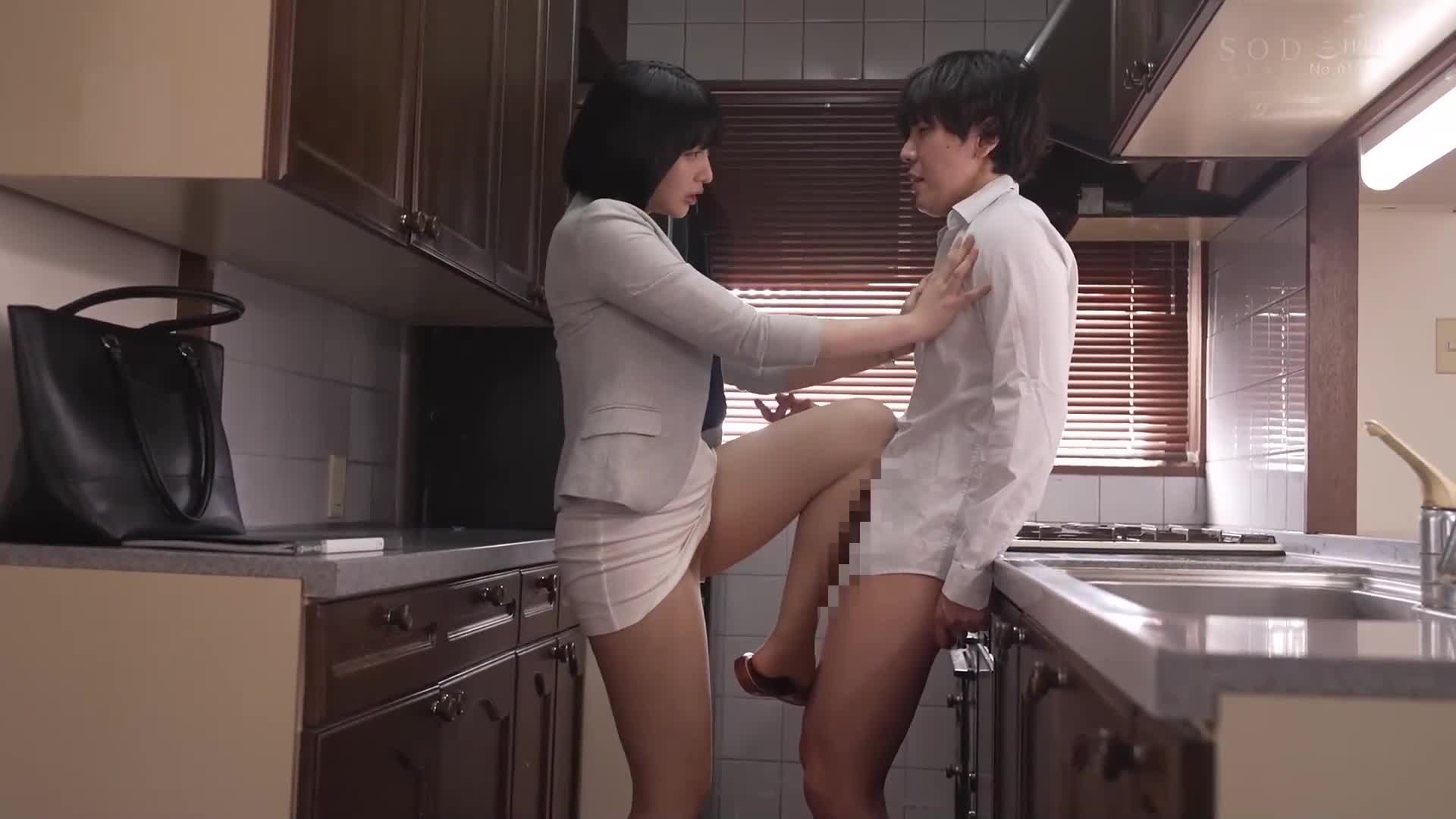 A lewd, busty real estate lady with a couple who came to check out the property to live together, slutty big-breasted real estate woman who has sex with her boyfriend and cums inside her. - AV大平台-Chinese Subtitles, Adult Films, AV, China, Online Streaming