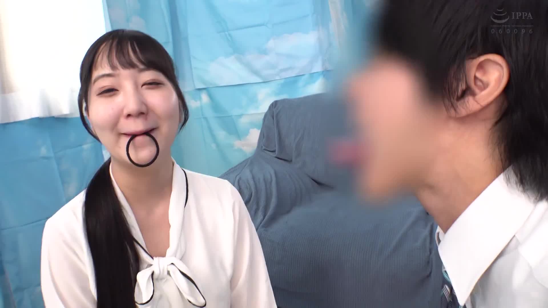 A married boss and his subordinate played a slippery Twister game at work! If they rub skin against each other during intimate contact, will it cross the line between boss and subordinate and engage in some extremely awkward and unfaithful sexual behavior? ? - AV大平台-Chinese Subtitles, Adult Films, AV, China, Online Streaming