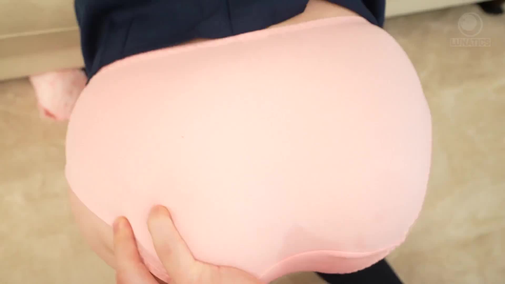 Unable to hold back from the temptation of her big-breasted sister&#039;s defenseless panty shot, she spouts real semen and gets her cumshot-dried pussy! She slipped into her horny J-type pussy, which had been slurping with pussy juice and semen, and ejaculated in the vagina in a continuous stream. Azuki... - AV大平台-Chinese Subtitles, Adult Films, AV, China, Online Streaming