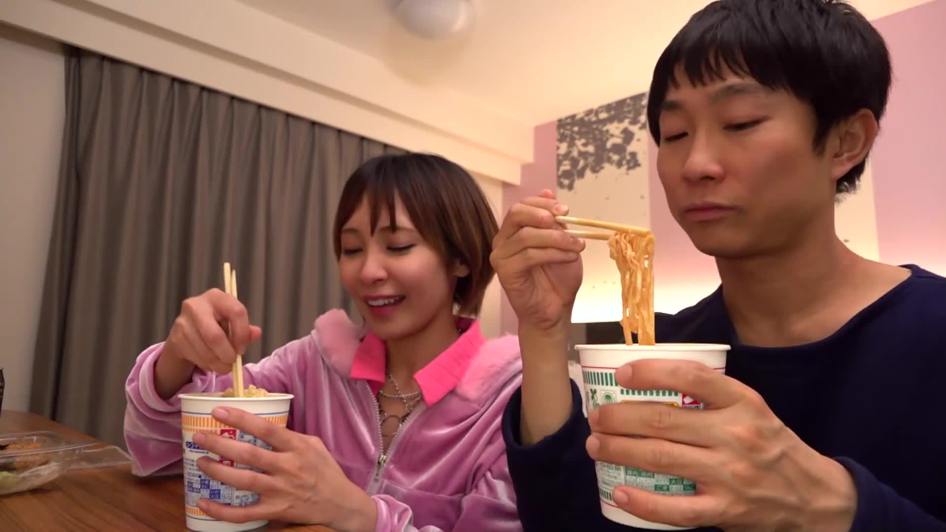 [VIP On Demand] I moved to Tokyo and lived alone in a cheap apartment, when my childhood friend suddenly showed up and we started living together like crazy Rika Omi - AV大平台-Chinese Subtitles, Adult Films, AV, China, Online Streaming