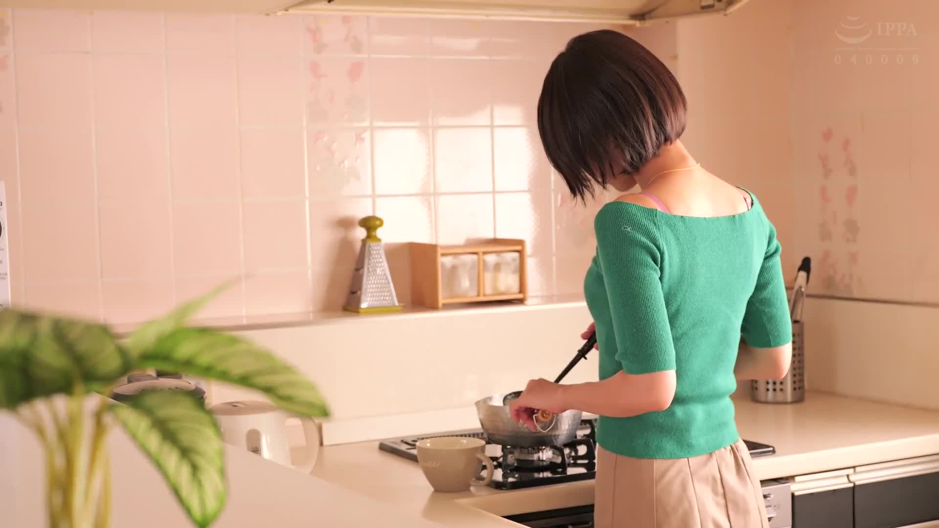 She didn&#039;t want to... was forced to attend neighborhood meetings in her husband&#039;s place... was humiliated... was used as a toy... and had her entire body ravaged and creampied by the old man. Ichikawa Riku - AV大平台-Chinese Subtitles, Adult Films, AV, China, Online Streaming