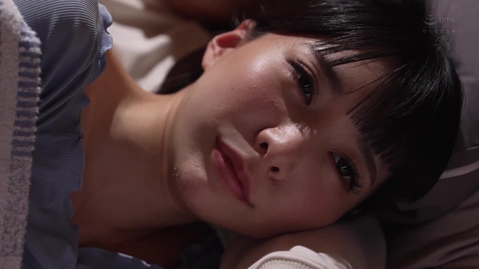 The dispatched masseuse touched her extremely risqué and she couldn&#039;t stand the pleasure and was cuckolded. Hinano Yuna - AV大平台-Chinese Subtitles, Adult Films, AV, China, Online Streaming