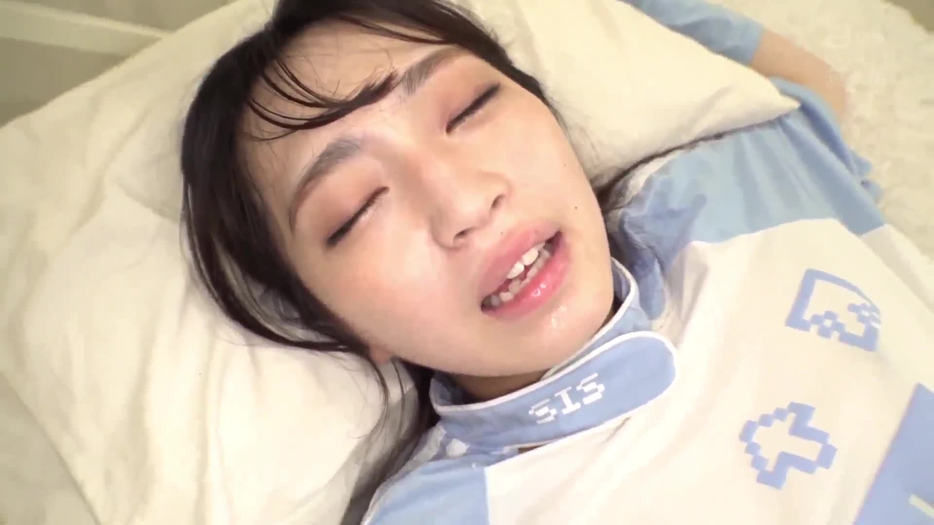 After get off work, I met a barmaid and we had a drunken threesome before returning to the hotel for an orgy. Nagano Suzu - AV大平台-Chinese Subtitles, Adult Films, AV, China, Online Streaming
