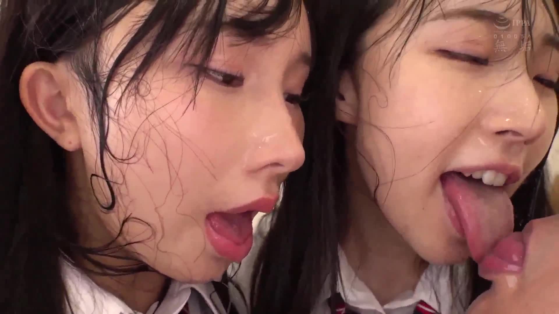 Specialized in licking, the obedient elementary school students were stained with saliva. During the creampie sex, her face is licked clean and her body is covered with saliva. Mizuno Moonlight Yura Kana - AV大平台-Chinese Subtitles, Adult Films, AV, China, Online Streaming