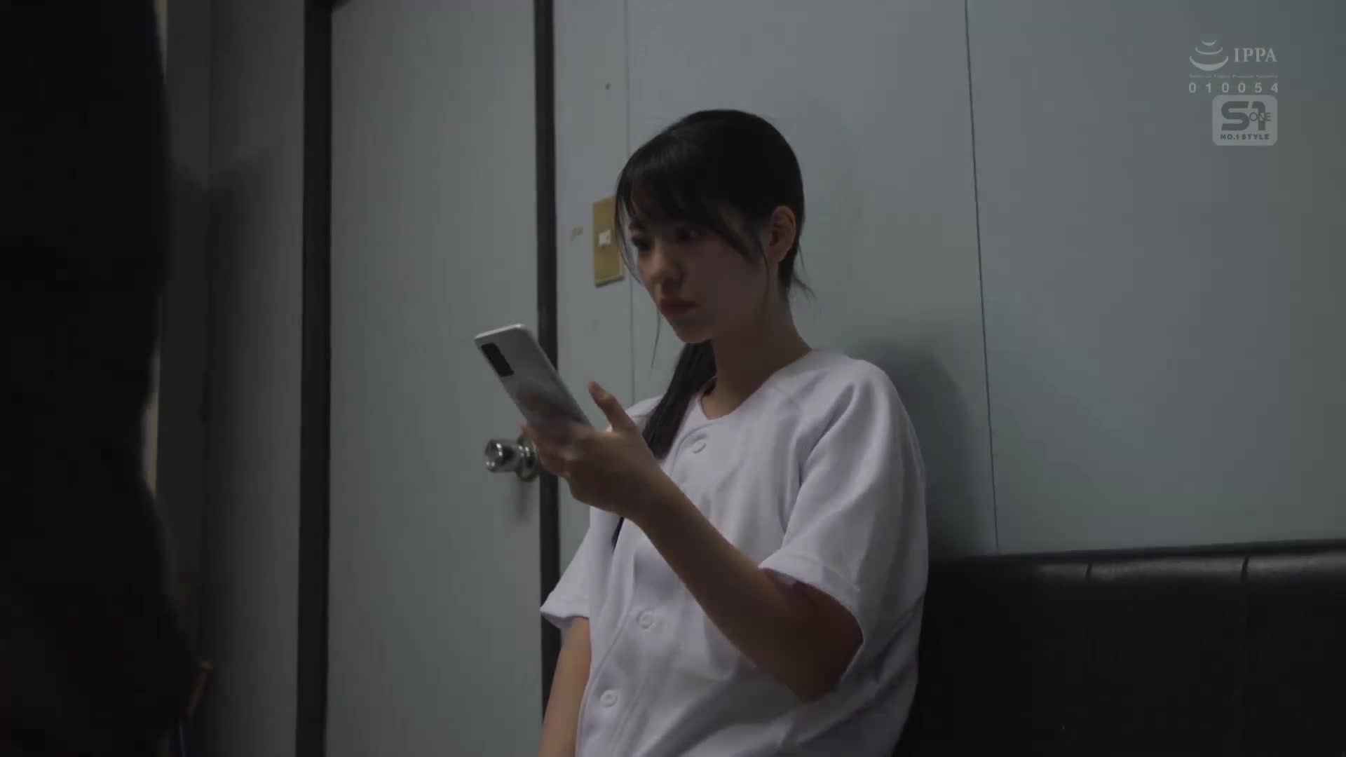 A baseball team member and a beautiful manager are unable to go home due to a sudden downpour, and are alone in the club room... They gently care for multiple ejaculations on their erect adolescent penis that has been erected by their wet, see-through bodies. Asano Kokoro - AV大平台-Chinese Subtitles, Adult Films, AV, China, Online Streaming