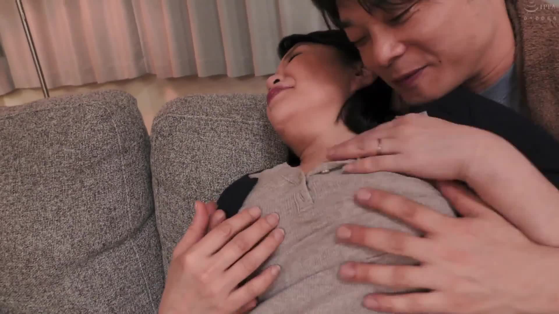 When the husband is out... the mother is forced to let her son handle her sexual needs 180 minutes - AV大平台-Chinese Subtitles, Adult Films, AV, China, Online Streaming