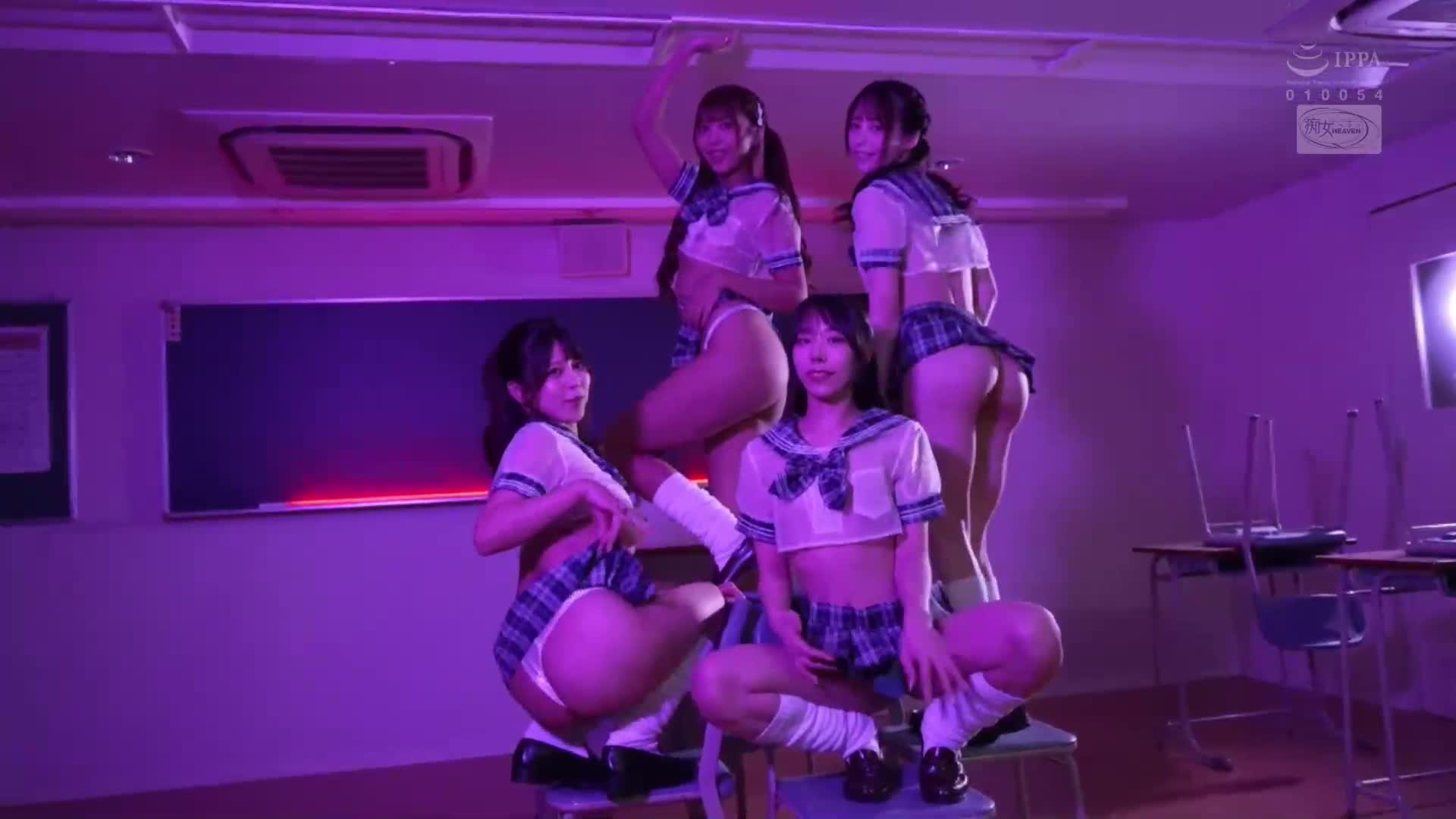 Big ass x long legs x mini skirt x loose socks. A harem of JK sluts with big asses. I was sandwiched between the lower halves of these super busty sluts and forced to cum - AV大平台-Chinese Subtitles, Adult Films, AV, China, Online Streaming