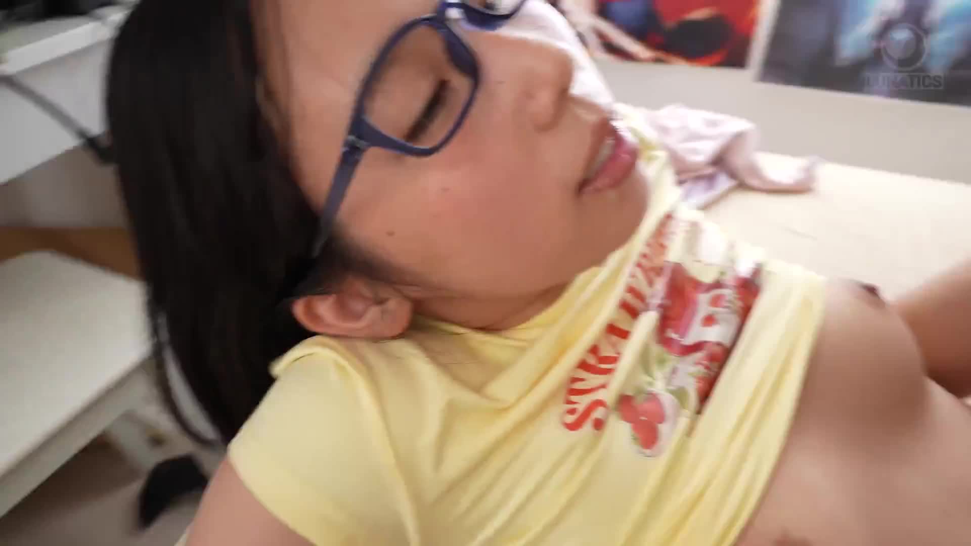 When a big-butt introverted otaku friend was testing the knowledge he learned from erotic manga, he developed into an ideal sex with licking, sucking, and anal sex that looked like a doujinshi, and they had anal creampie. Sengoku Monaka - AV大平台-Chinese Subtitles, Adult Films, AV, China, Online Streaming