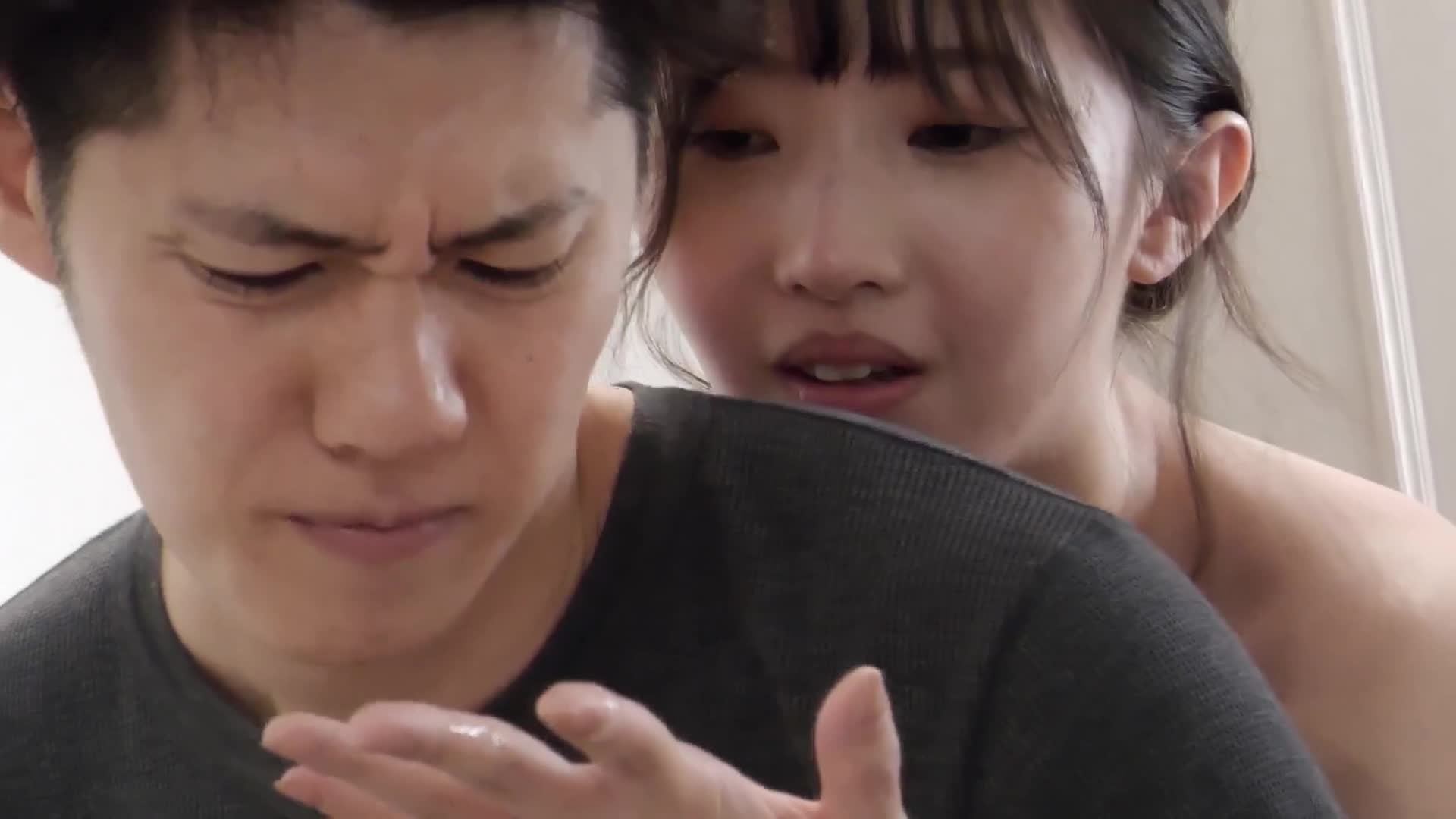 My girlfriend&#039;s older sister whispered and seduced me by her beautiful, pure and super-sexy slutty sister, and I was completely hooked after having sex with her many times while she was away. Tomoe Hikari - AV大平台-Chinese Subtitles, Adult Films, AV, China, Online Streaming