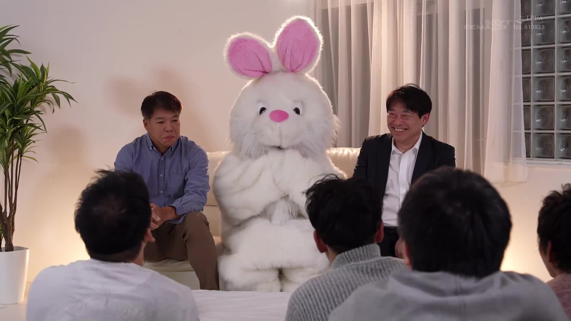 Working in fursuits, AV debut, the most straightforward and kind-hearted suit actress girl has...too much willingness to follow, and has abandoned her original intention compared to others. Iikawa Rio (22) bald - AV大平台-Chinese Subtitles, Adult Films, AV, China, Online Streaming