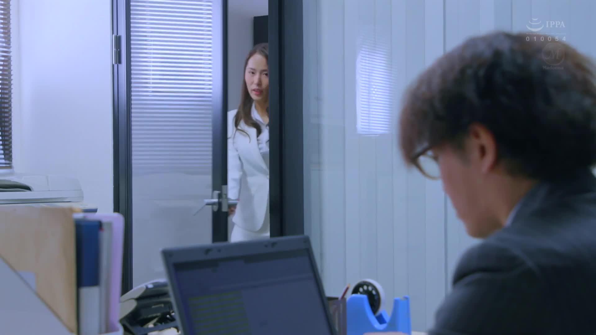 Married woman secretary, creampie sex in the president&#039;s office full of sweat and kisses. Naturally beautiful and sexy woman, secretary. Miho Tono - AV大平台-Chinese Subtitles, Adult Films, AV, China, Online Streaming