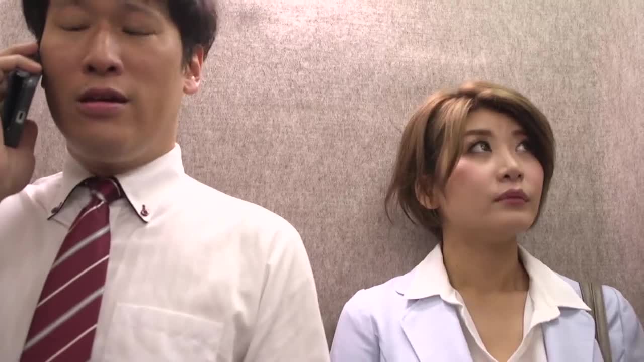 Just the two of you with your female boss... On a stormy night when it&#039;s difficult to get home, a career woman and a dull subordinate are forbidden in the office - 8 people included, 240 minutes - AV大平台-Chinese Subtitles, Adult Films, AV, China, Online Streaming