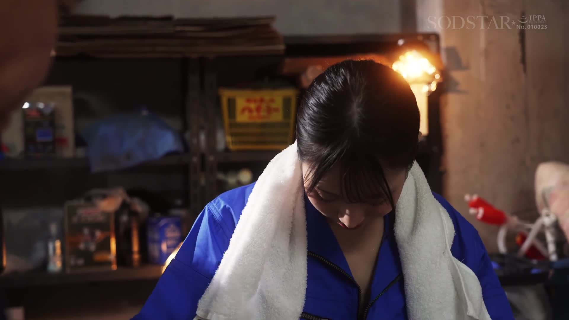 She sucks and serves a middle-aged worker&#039;s dick covered in sweat and dick, and receives 10 sniff cum shots all over her face! Kanna-chan, a factory girl who is good at Shakuhachi (18) Amane Kanna - AV大平台-Chinese Subtitles, Adult Films, AV, China, Online Streaming