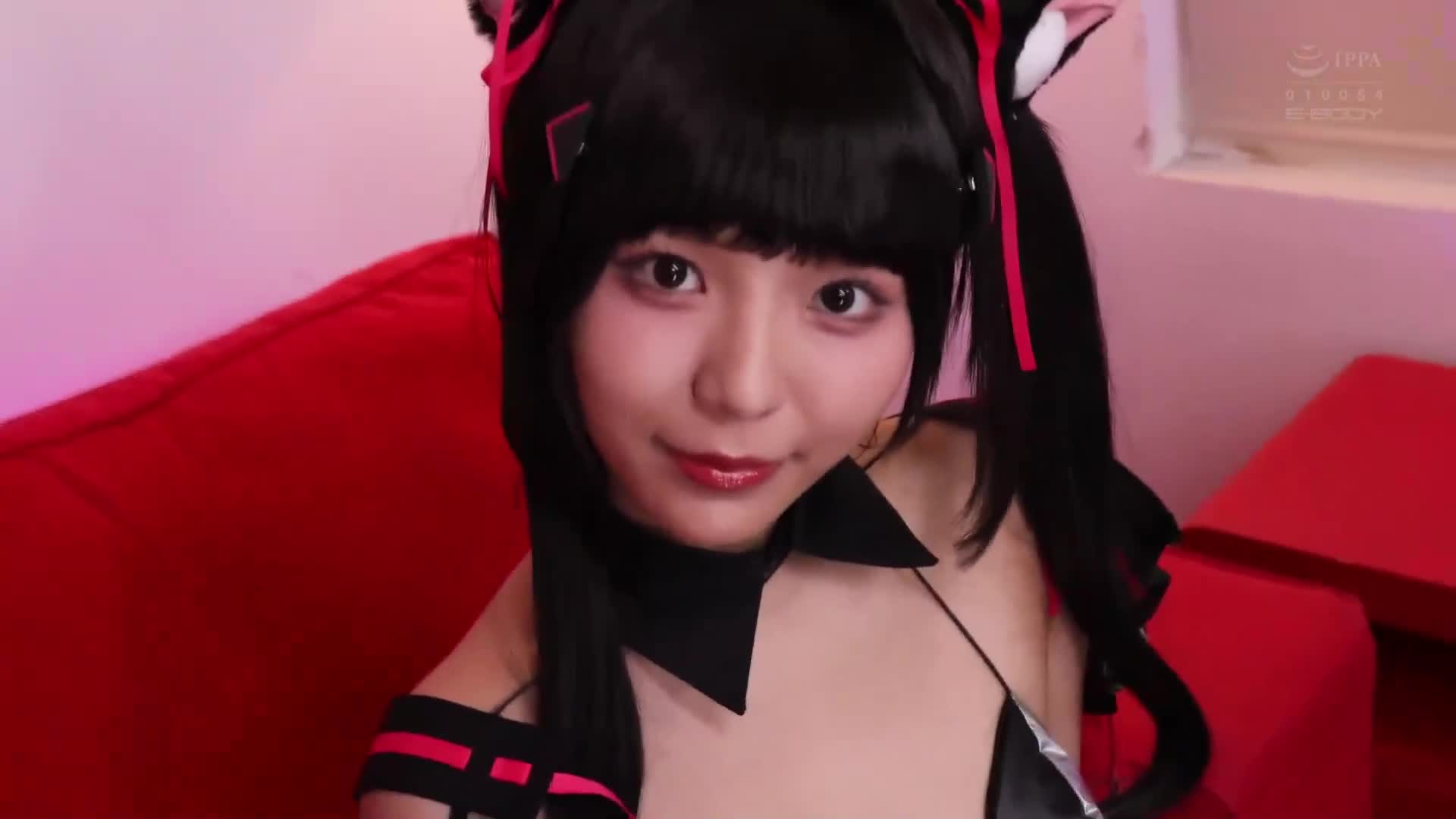 Over 100,000 followers on social media! A video of a hugely popular big-breasted cosplayer having sex with her pussy, Riri Haruka - AV大平台-Chinese Subtitles, Adult Films, AV, China, Online Streaming
