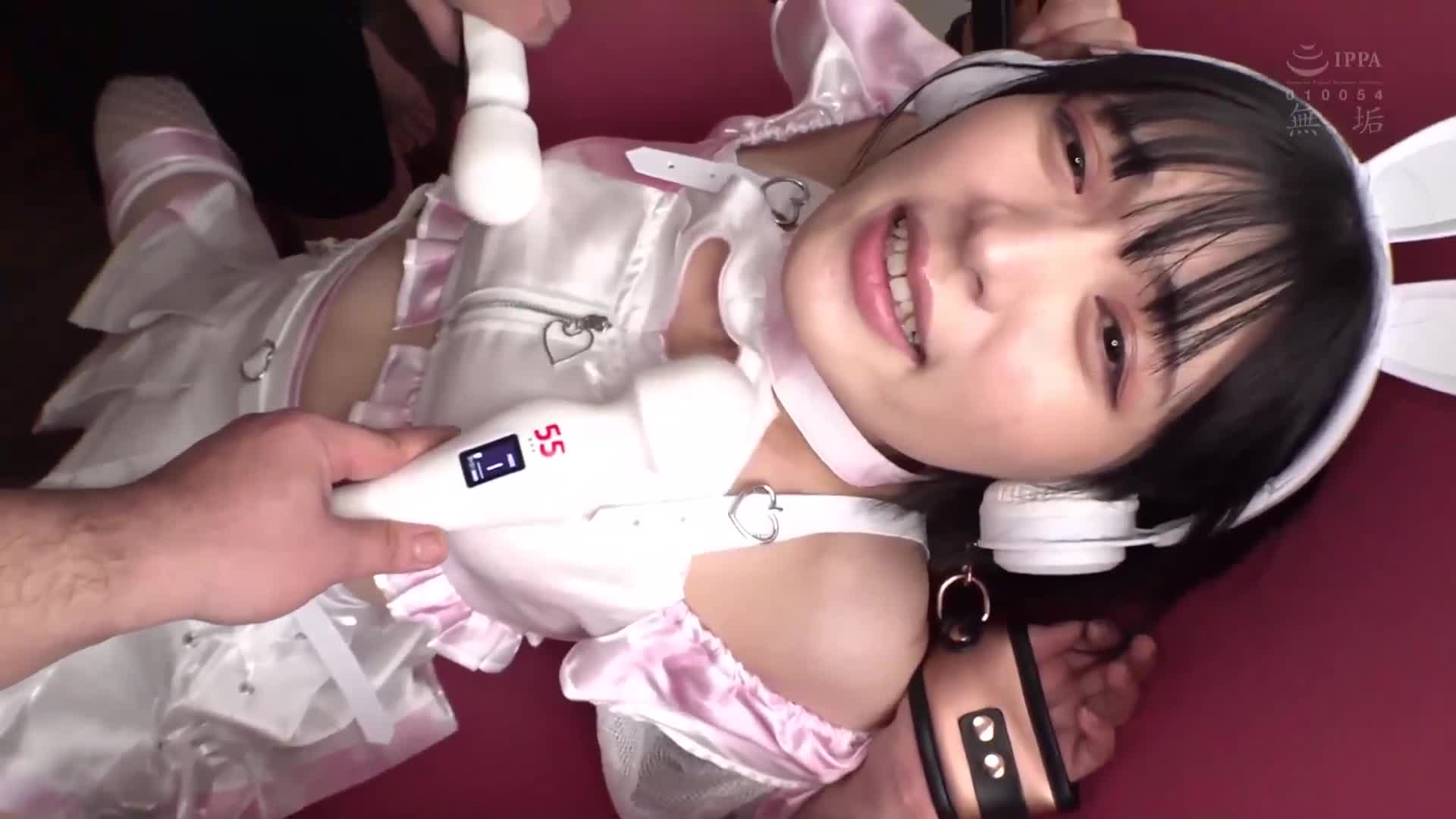 An off-cup orgy photoshoot that connects with neat underground idols through secret sales. If you support me, our slutty angels can have unlimited raw creampies. Nijimura Yumi - AV大平台-Chinese Subtitles, Adult Films, AV, China, Online Streaming