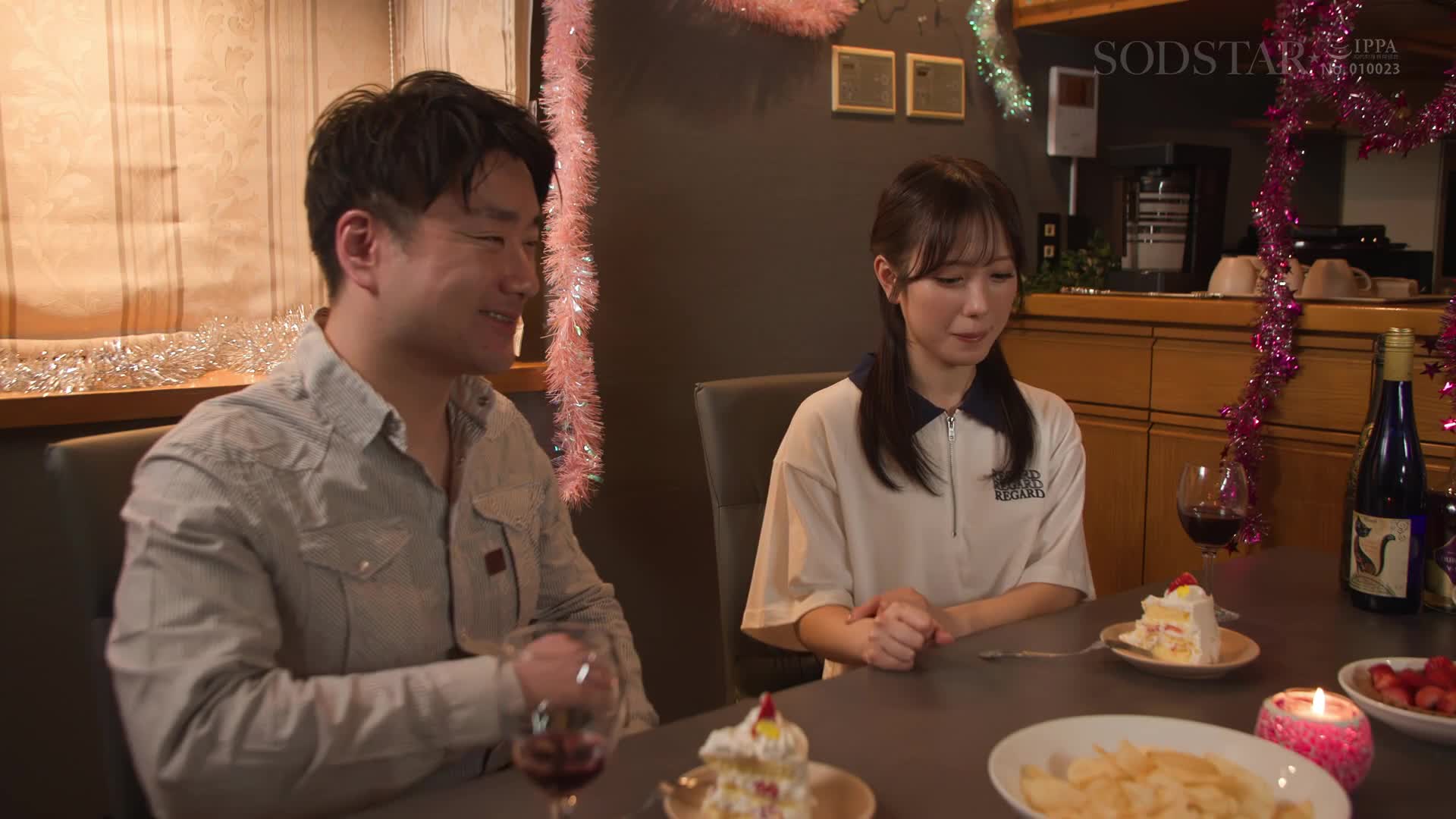 You can instill NTR fetishes in a perverted couple who like swapping! When a purely innocent common wife is borrowed to the rich couple, Kominato Yotsuha becomes swamped with immoral pleasure. - AV大平台-Chinese Subtitles, Adult Films, AV, China, Online Streaming