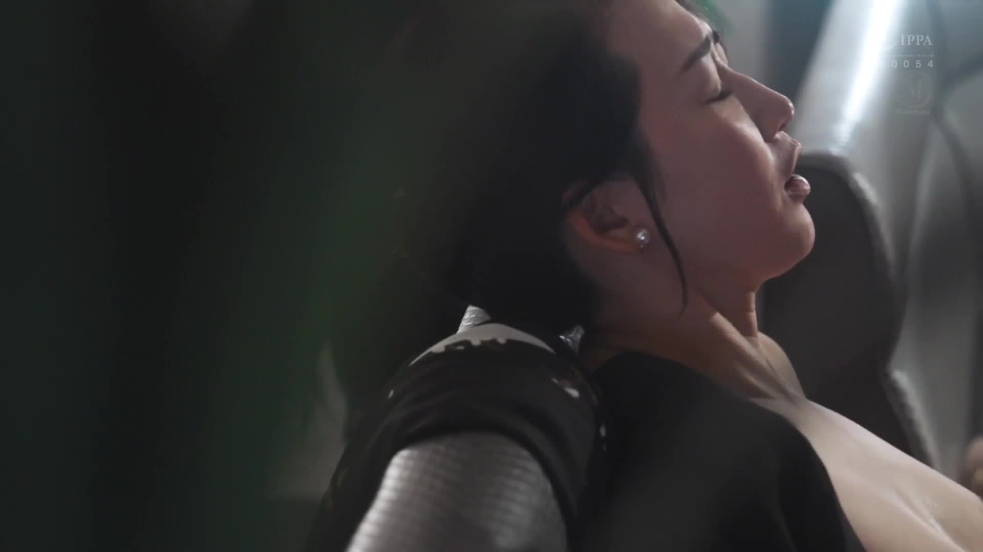 A married woman from a high-class club, covered in the sweat and bodily fluids of a thick customer, and after closing, she sells creampie sex. Maybe Mito - AV大平台-Chinese Subtitles, Adult Films, AV, China, Online Streaming