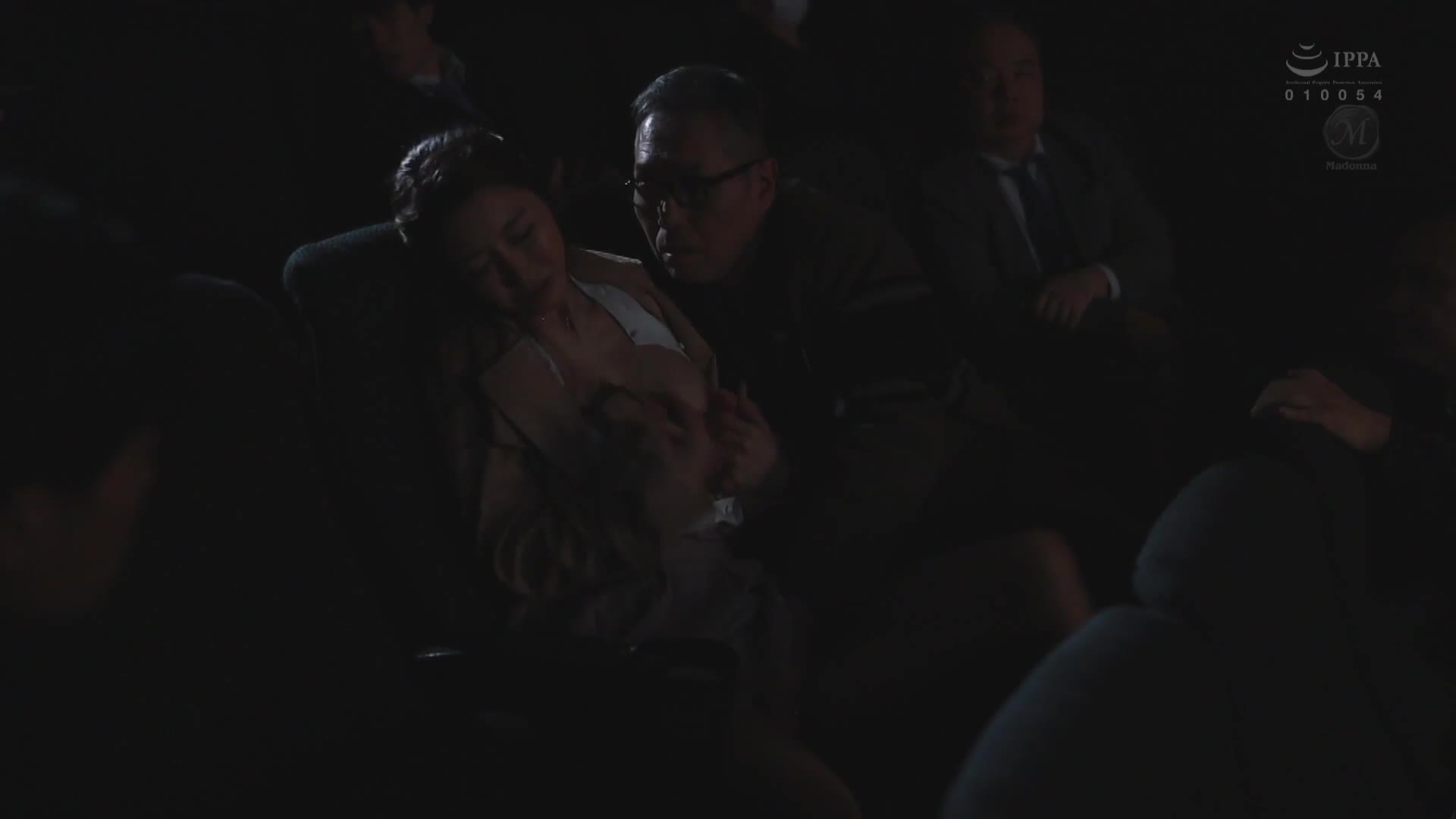 Impossible cuckold theater room - a chaste wife tainted by the ugly cocks of vulgar men. Aiyumi Ryo - AV大平台-Chinese Subtitles, Adult Films, AV, China, Online Streaming
