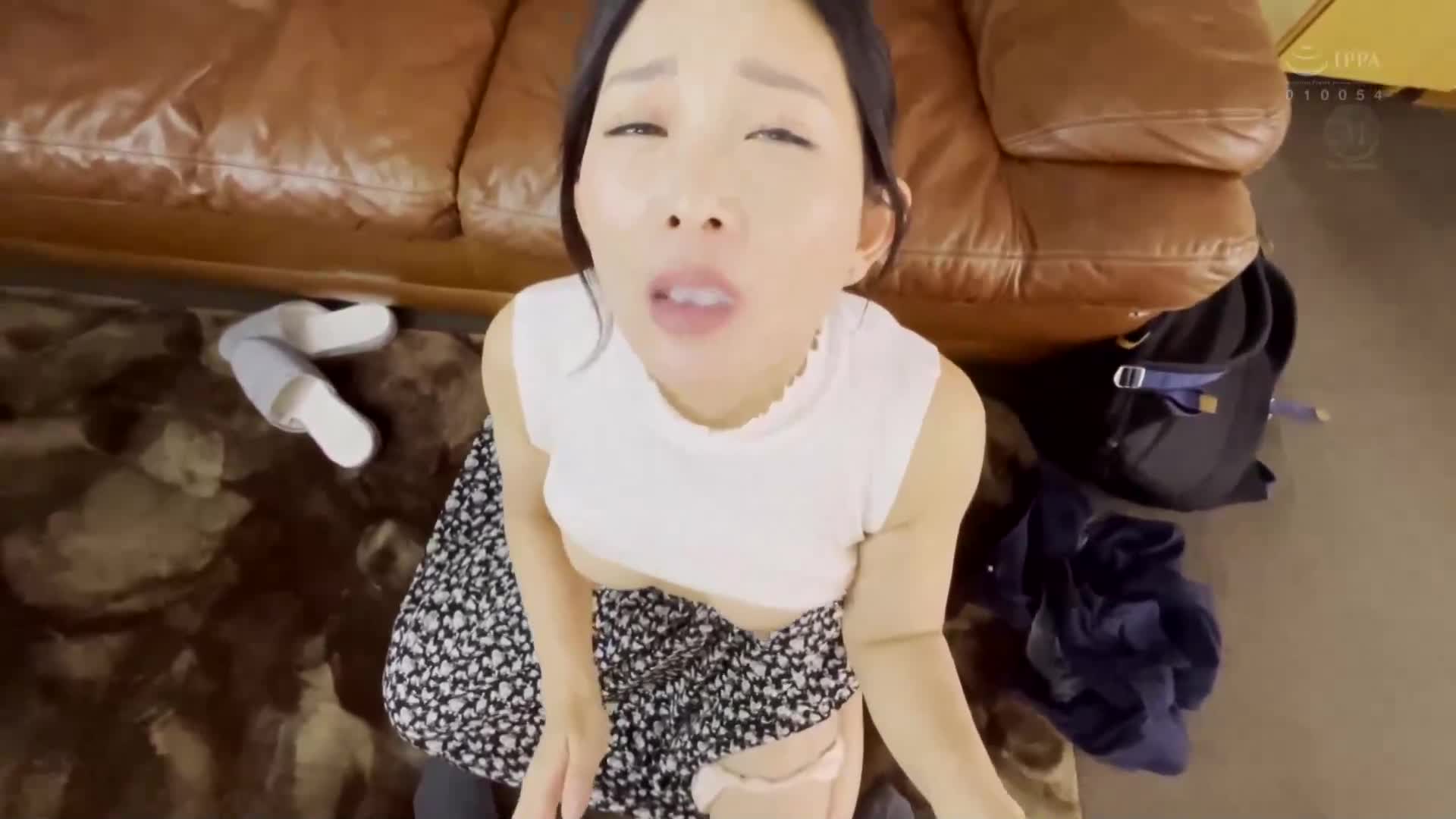 NTR Porn Video The person shown in the &quot;Porn Video&quot; that was sent by my best friend was my mother. Isshiki Momoko - AV大平台-Chinese Subtitles, Adult Films, AV, China, Online Streaming