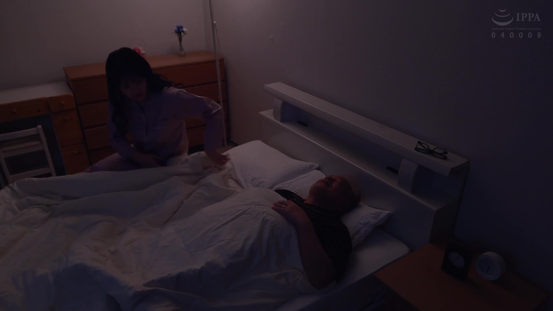 親父的再婚對象太過性欲亢奮…用淫語和胸交來調教我的巨乳變態媽媽 小野坂唯花 - AV大平台 - 中文字幕，成人影片，AV，國產，線上看