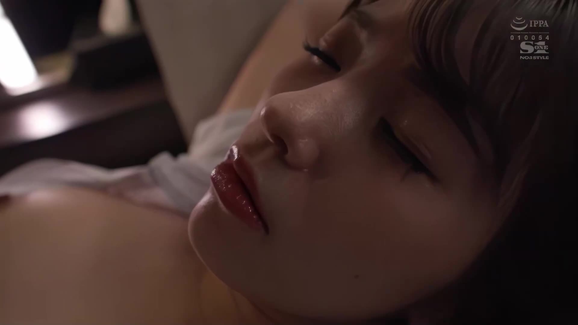 [AI Decoding Version]A new G-cup employee who shares a room with her middle-aged sexually harassing boss who she despises while on a business trip... Tsubasa Mai, a new employee with G-cup sex that continues until the morning - AV大平台-Chinese Subtitles, Adult Films, AV, China, Online Streaming