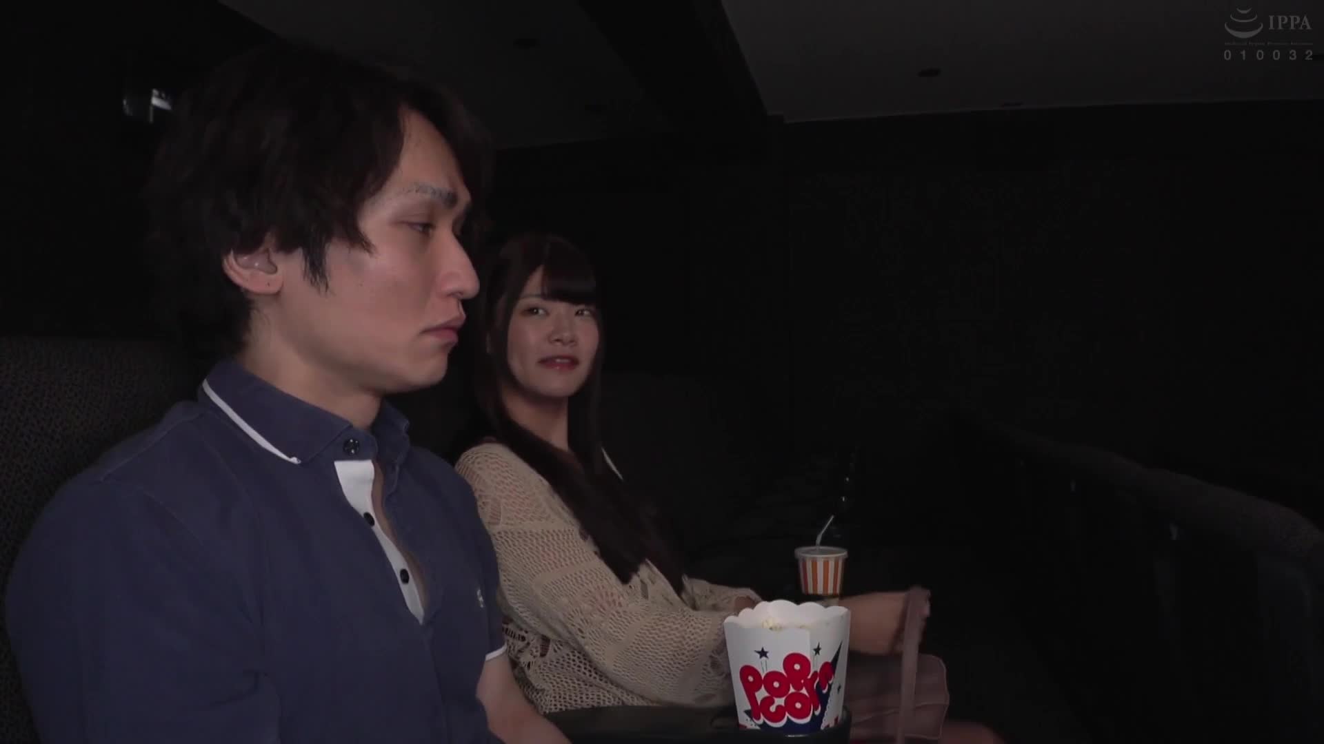 In the movie theater during the day on weekdays, alone with a beautiful woman! And this sister is a nympho! 2 During the screening, she approached me and groped my nipples and cock through my clothes... - AV大平台-Chinese Subtitles, Adult Films, AV, China, Online Streaming