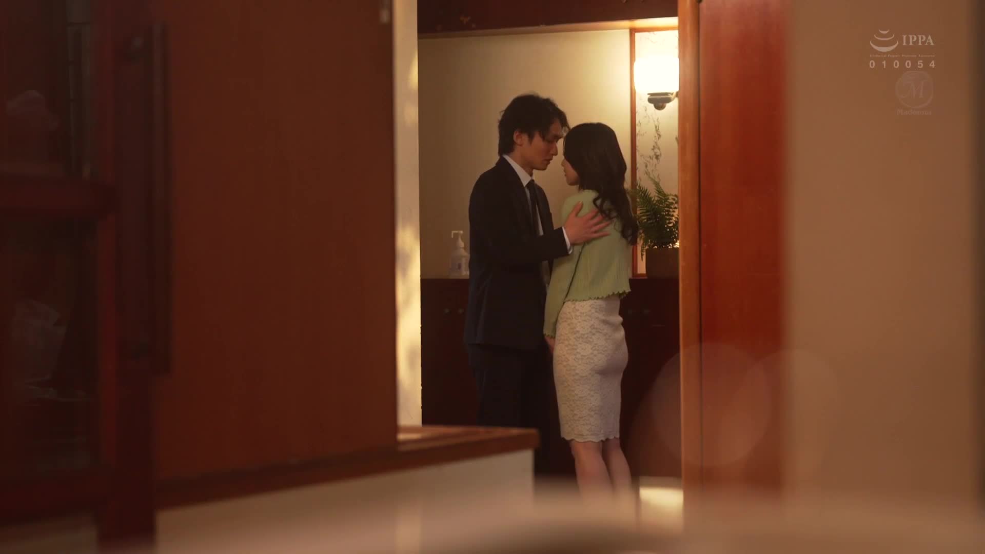 Sweating and flying rationality. Jumping in the air, summer crazy incest sex. Mito Kana - AV大平台-Chinese Subtitles, Adult Films, AV, China, Online Streaming