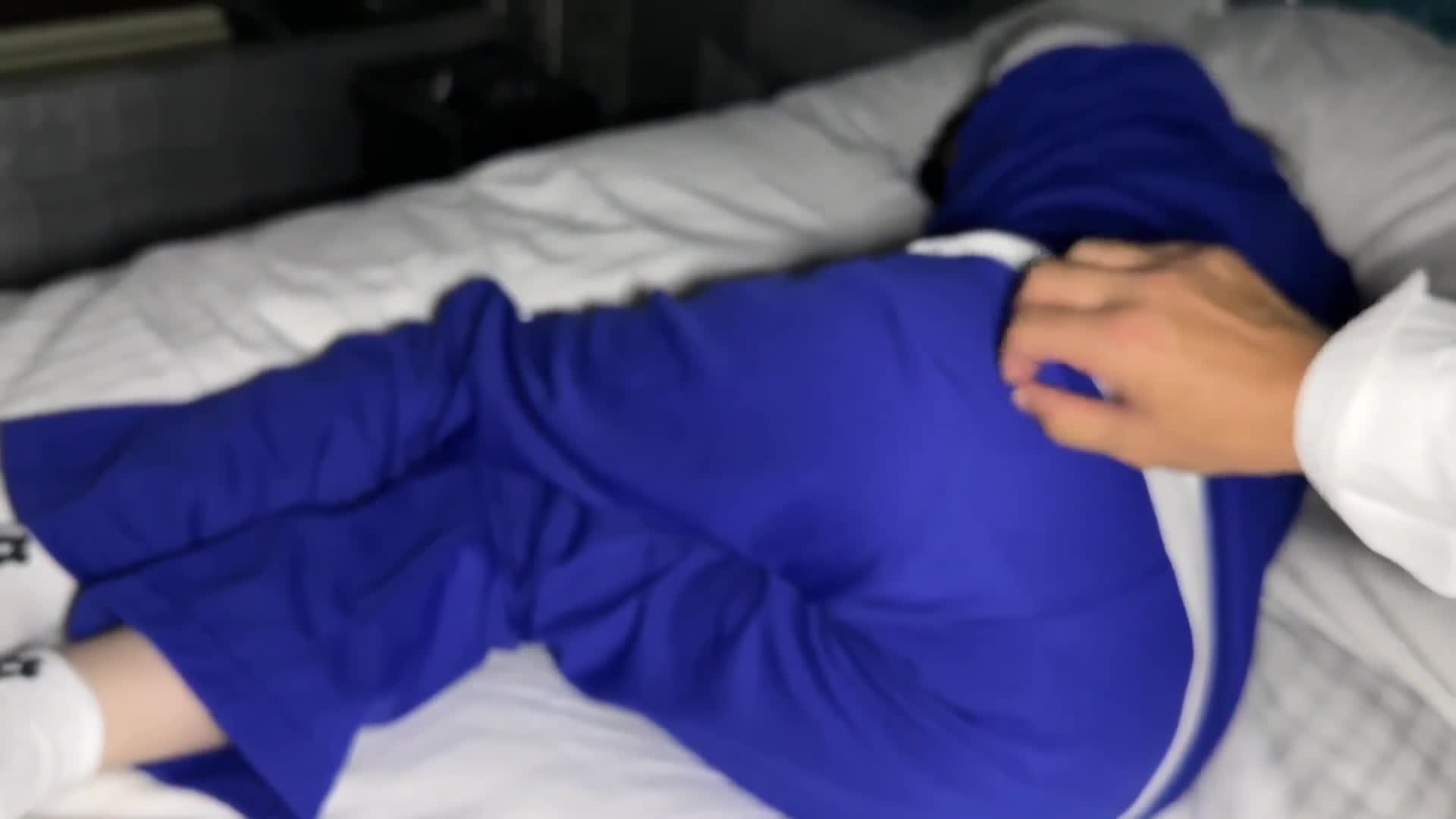 【处女丧失】小柄网球队成员穿著常用的运动服进行两次无保险套生交。 - AV大平台-中文字幕,成人影片,AV,国产,线上看