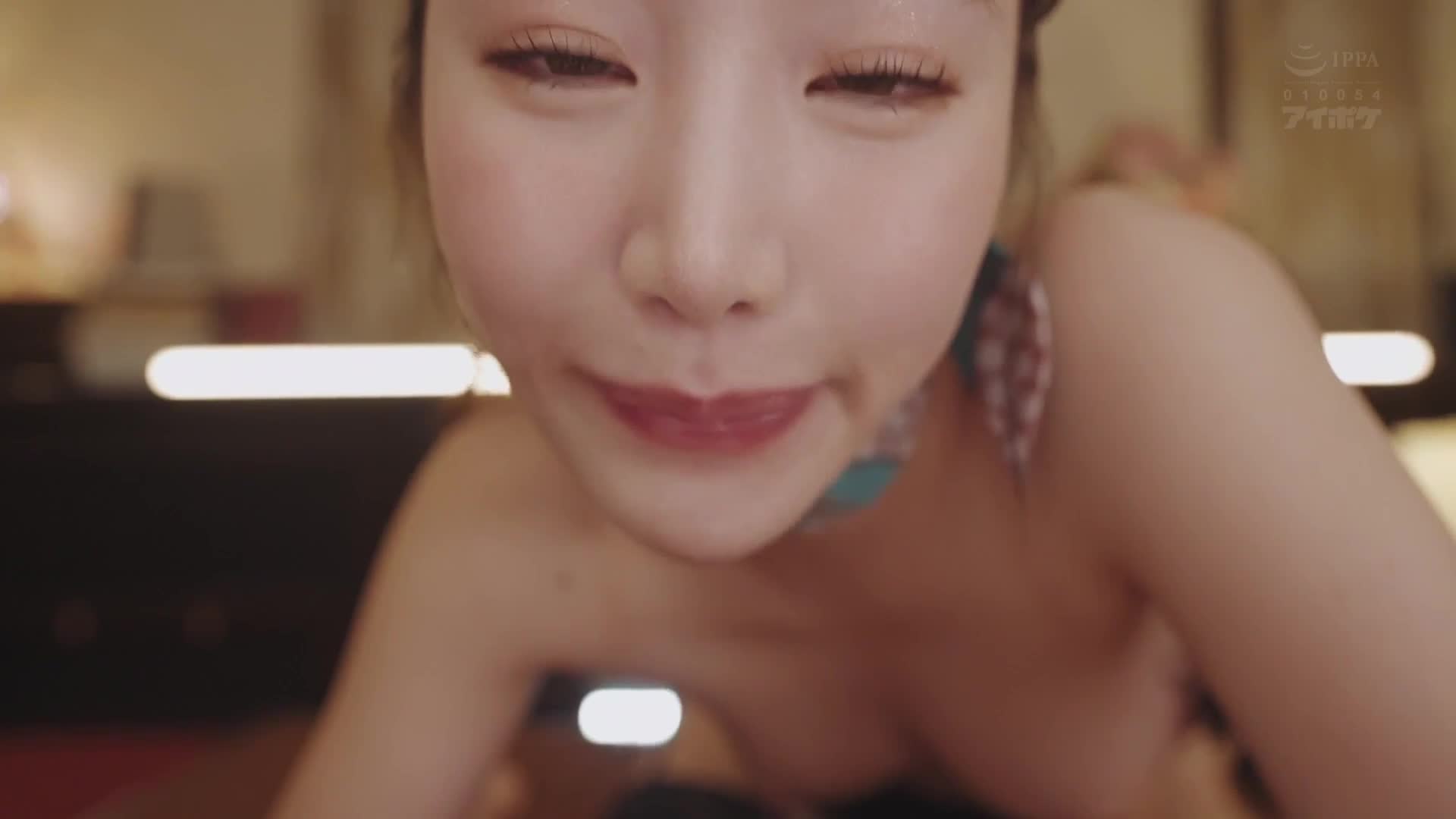 完全主观的男性美学，可爱又漂亮的美女透过零距离的超近距离接触和低声的脏话让你勃起。望月凛音 - AV大平台-中文字幕,成人影片,AV,国产,线上看