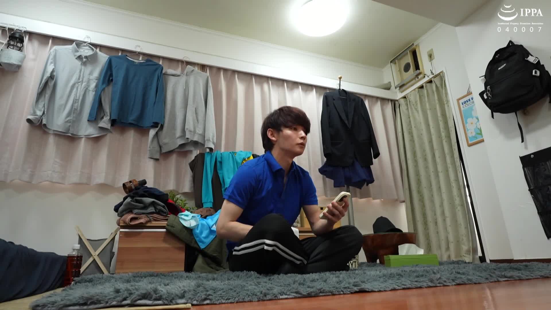 被隔壁絕倫鄰居G罩杯美女誘惑著...對著散發出性慾的直播主發送私訊後，被拉進房間，遇上淫亂的痴女解放！熱情的親吻歡迎，張開穴穴連續內射。碧波雫 - AV大平台 - 中文字幕，成人影片，AV，國產，線上看