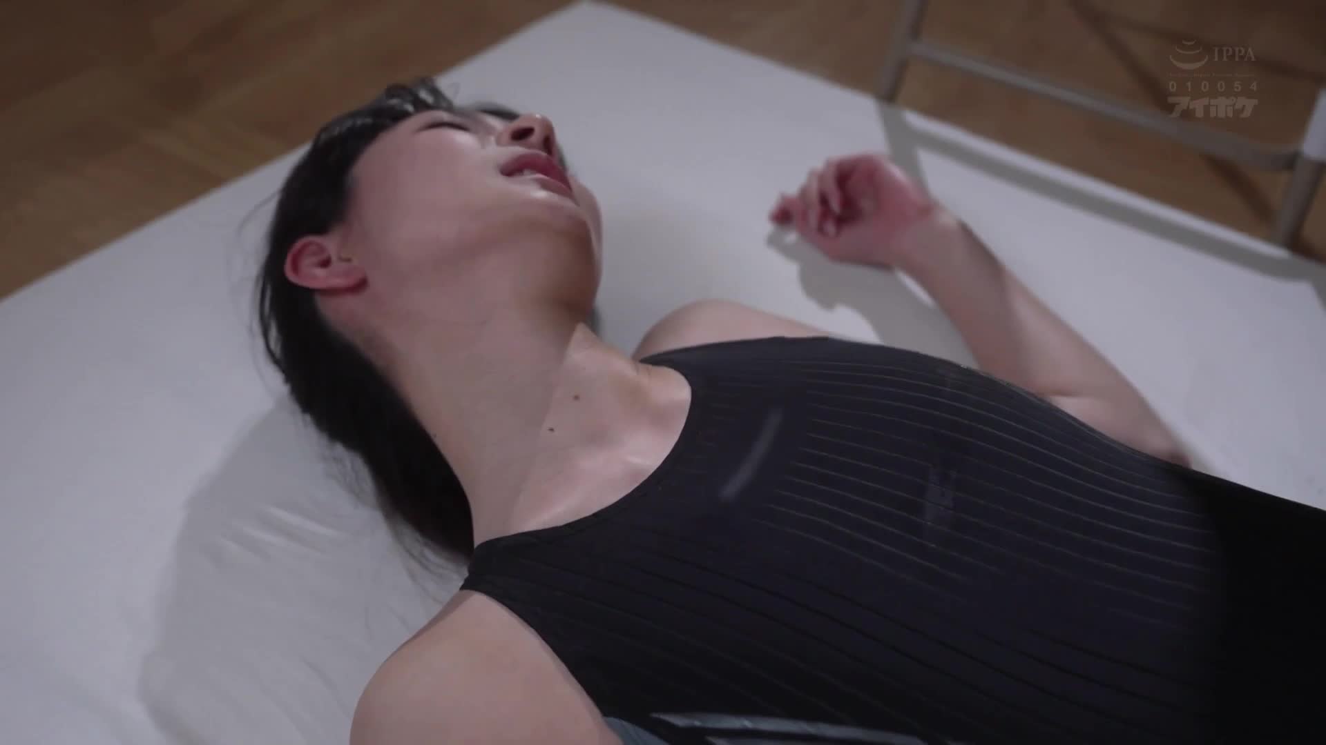 想要改變自己軟弱內向的形象，所以加入了游泳部，卻被變態顧問調教成了中出調教的美少女。櫻若菜 - AV大平台 - 中文字幕，成人影片，AV，國產，線上看